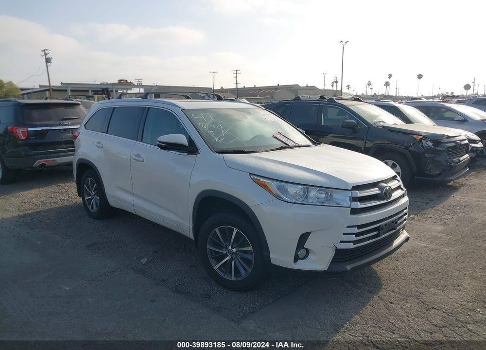 2018 TOYOTA HIGHLANDER XLE VIN: 5TDKZRFH7JS535289