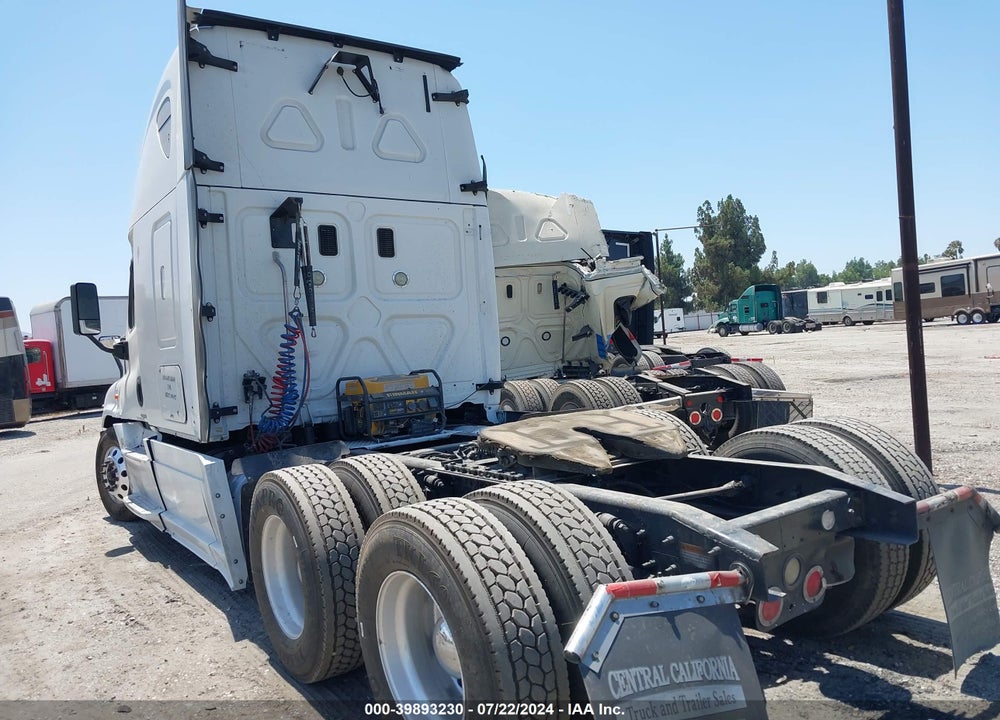 2016 FREIGHTLINER CASCADIA 125 VIN: 3AKJGLDR1GSGW7596
