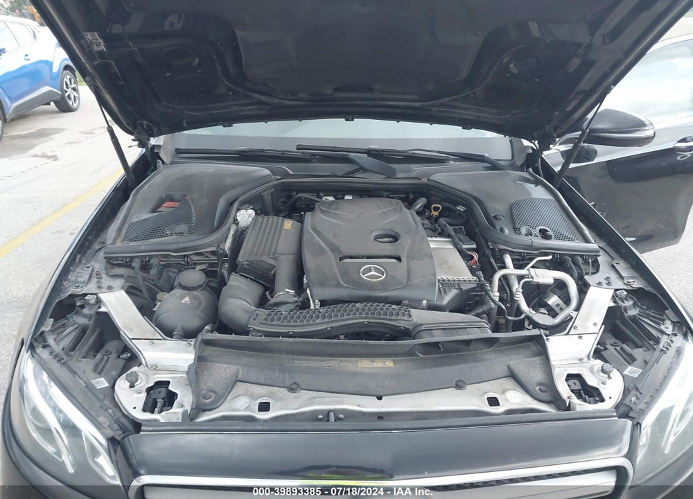 2018 MERCEDES-BENZ E 300 VIN: WDDZF4JBXJA467845