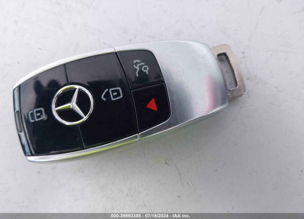 2018 MERCEDES-BENZ E 300 VIN: WDDZF4JBXJA467845