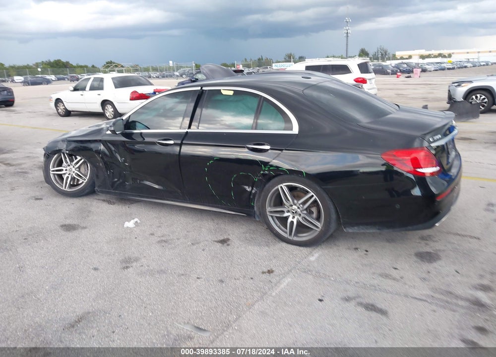 2018 MERCEDES-BENZ E 300 VIN: WDDZF4JBXJA467845