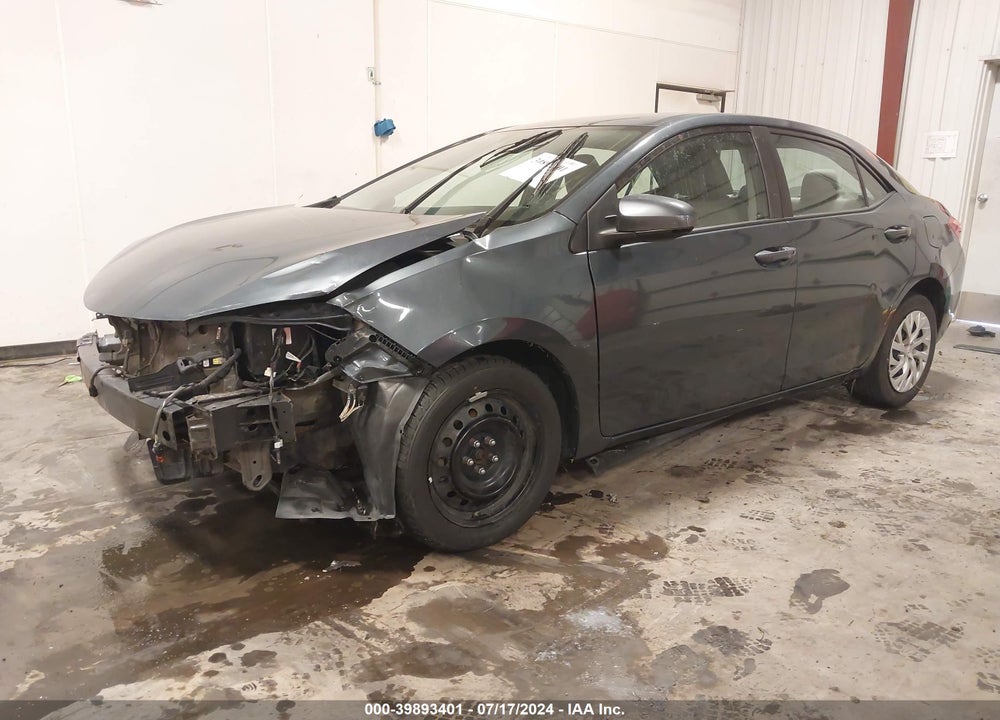2018 TOYOTA COROLLA LE VIN: 5YFBURHEXJP782302