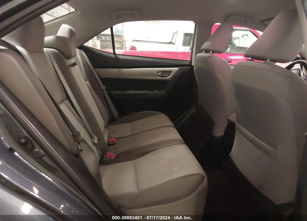 2018 TOYOTA COROLLA LE VIN: 5YFBURHEXJP782302
