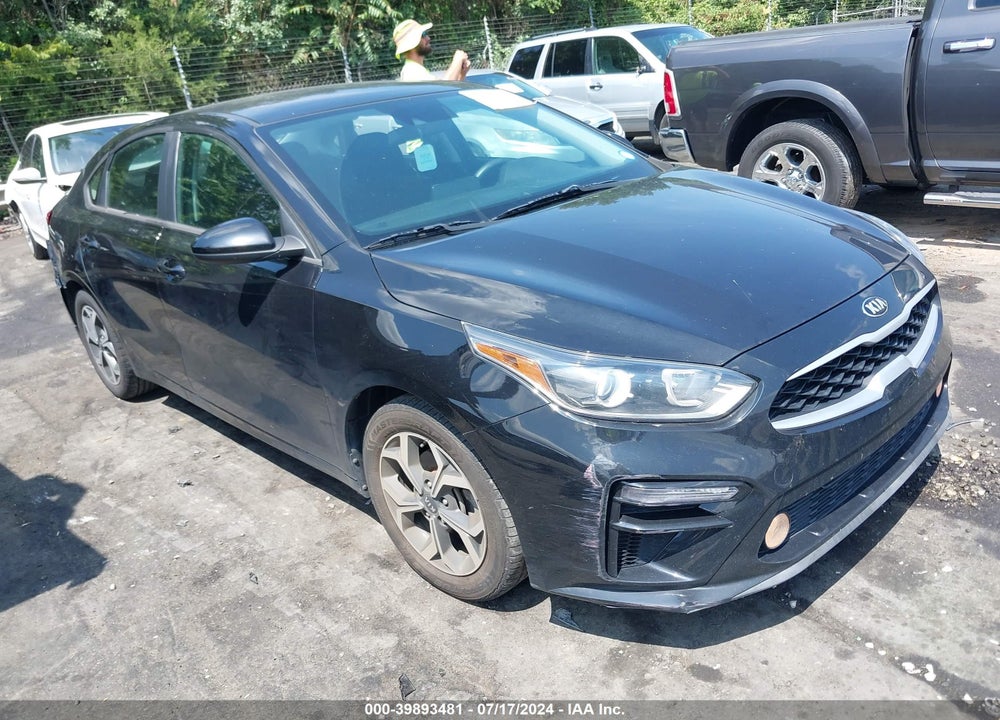 2019 KIA FORTE LXS VIN: 3KPF24AD6KE132526