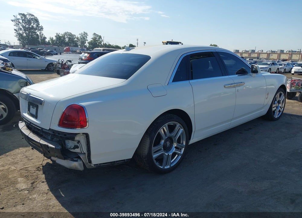 2016 ROLLS-ROYCE GHOST VIN: SCA664S55GUX53784