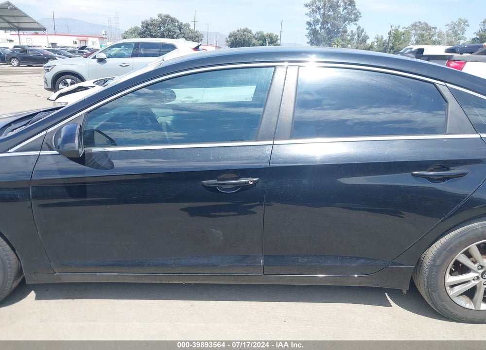2015 HYUNDAI SONATA SE VIN: 5NPE24AF8FH167843