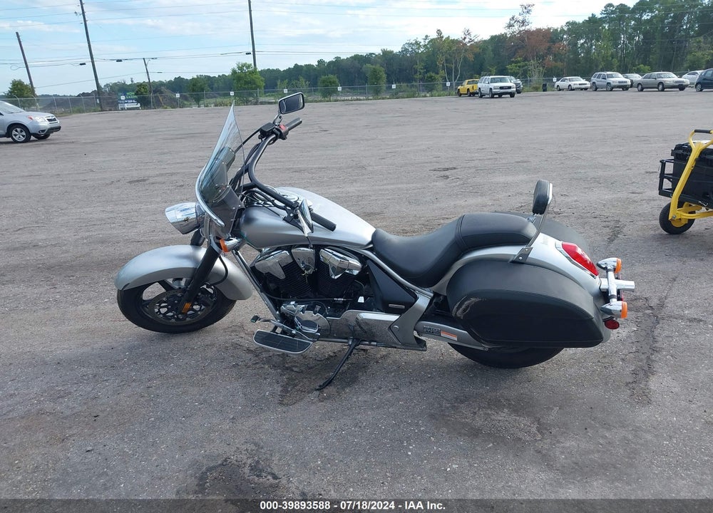 2013 HONDA VT1300 CT VIN: JH2SC6679DK300080
