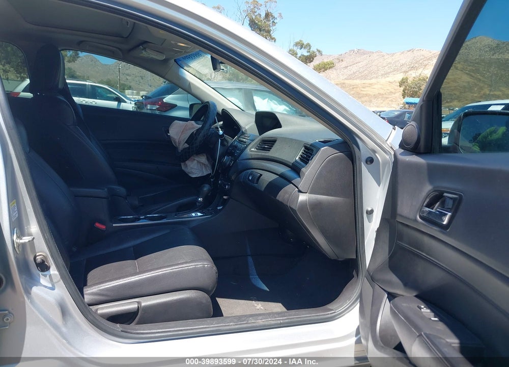 2015 ACURA ILX 2.0L VIN: 19VDE1F36FE002418