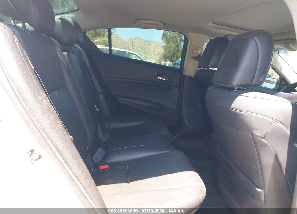 2015 ACURA ILX 2.0L VIN: 19VDE1F36FE002418
