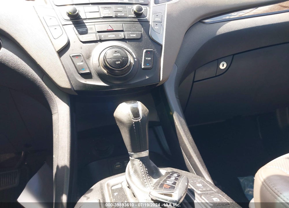 2017 HYUNDAI SANTA FE SPORT 2.4L VIN: 5XYZU3LB3HG383738