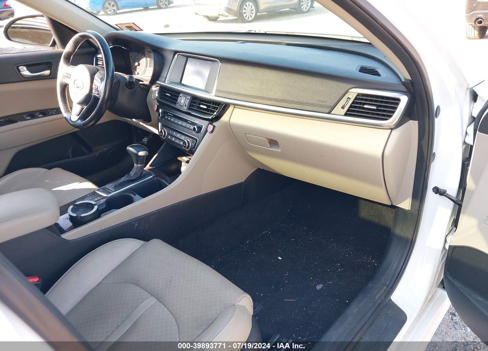 2018 KIA OPTIMA EX VIN: 5XXGU4L34JG183595