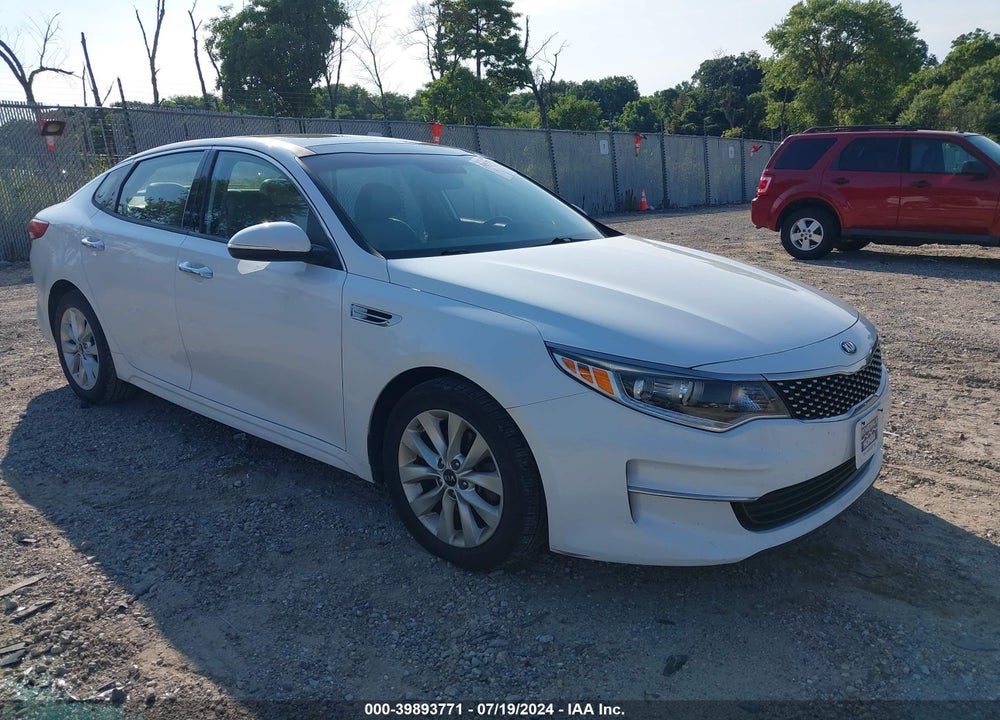 2018 KIA OPTIMA EX VIN: 5XXGU4L34JG183595