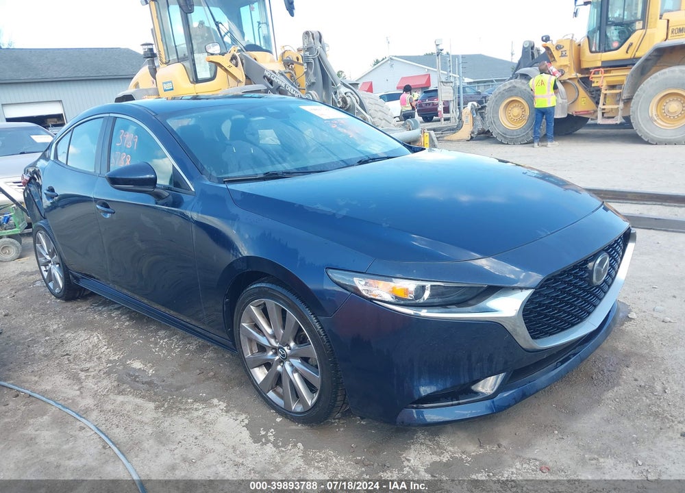 2019 MAZDA 3 PREFERRED PACKAGE VIN: JM1BPBDM9K1121085