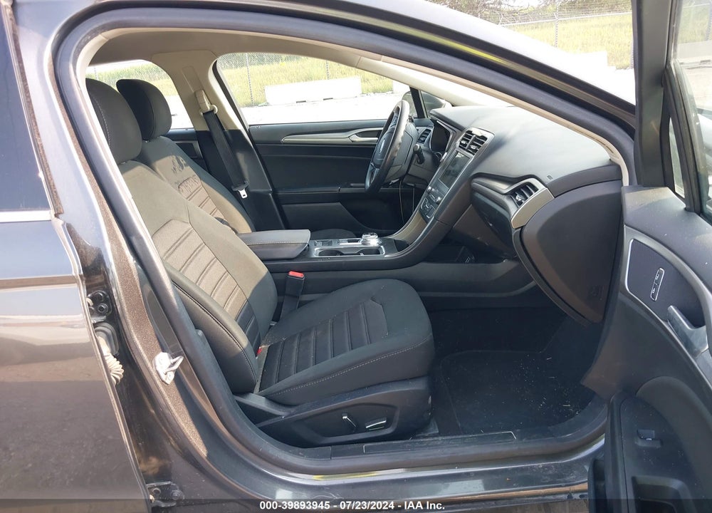2019 FORD FUSION SE VIN: 3FA6P0HD8KR283866