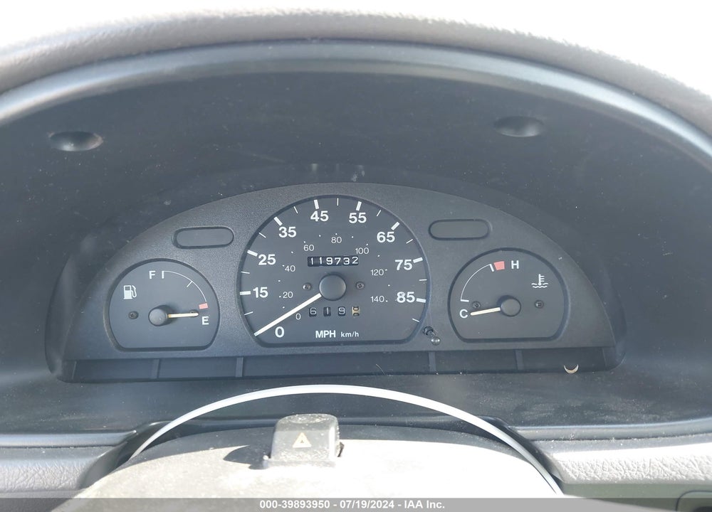 2001 CHEVROLET METRO LSI VIN: 2C1MR522416705036