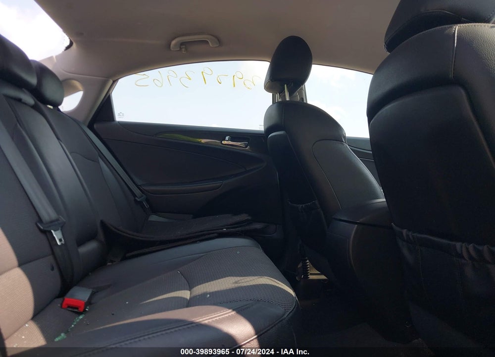 2014 HYUNDAI SONATA SE VIN: 5NPEC4AC1EH875885