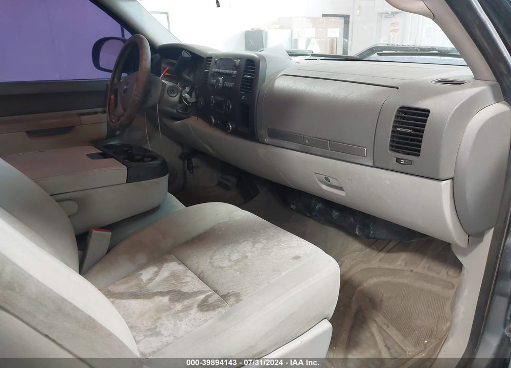 2011 GMC SIERRA 1500 SLE VIN: 1GTR2VE30BZ411950