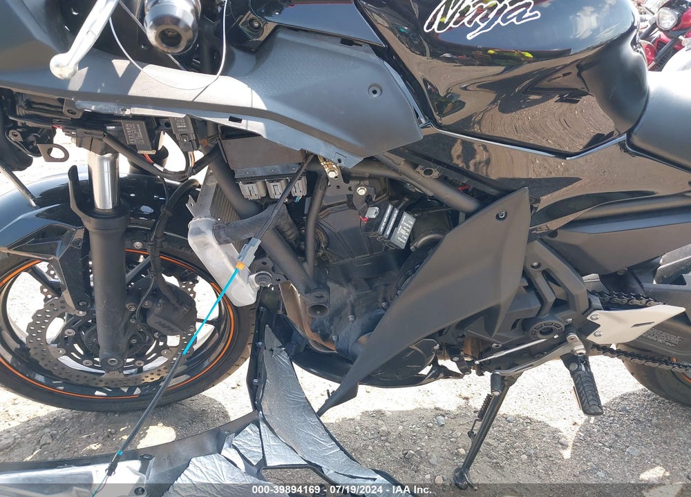 2019 KAWASAKI EX650 F VIN: JKAEXEK13KDA32843