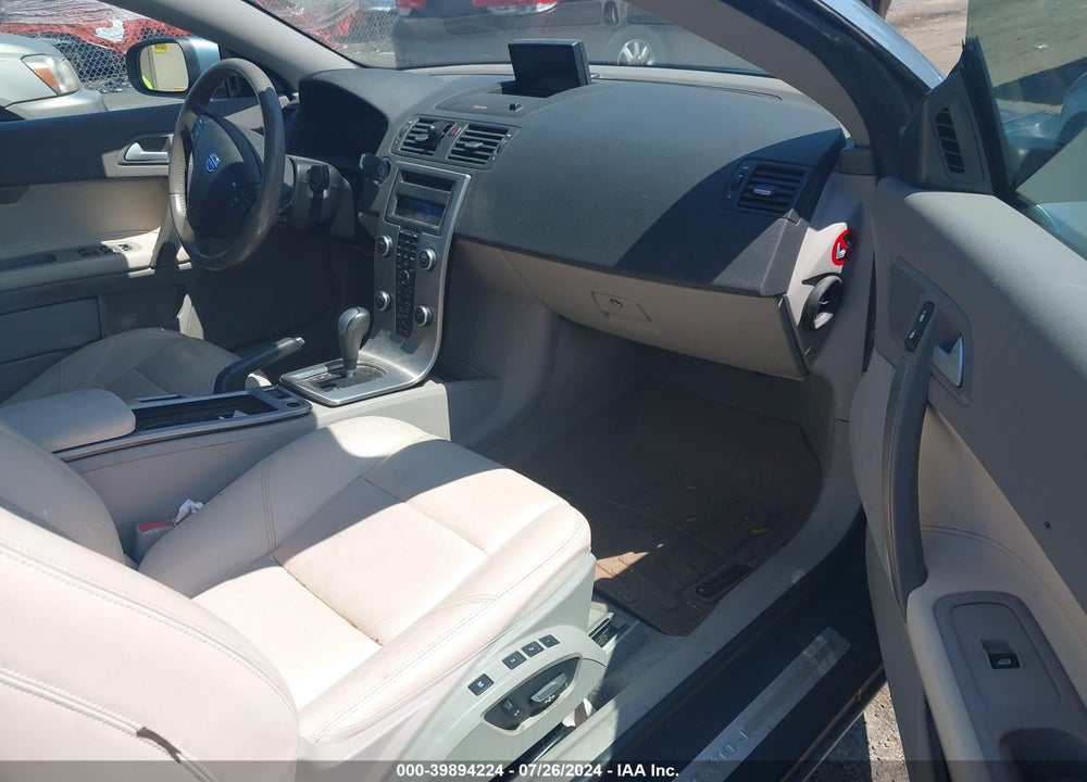 2009 VOLVO C70 T5 VIN: YV1MC672X9J075468