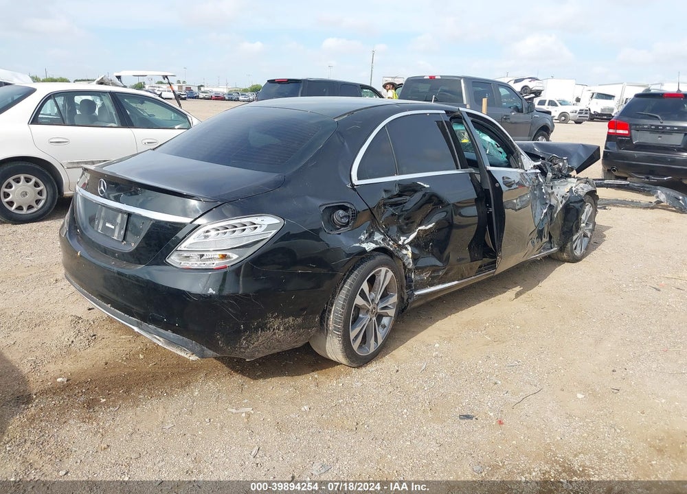 2018 MERCEDES-BENZ C 300 VIN: WDDWF4JB7JR341852