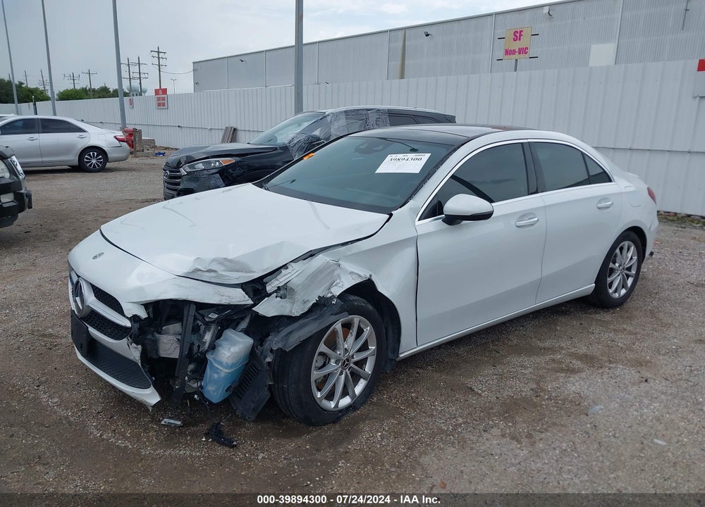 2019 MERCEDES-BENZ A 220 VIN: WDD3G4EB4KW022647