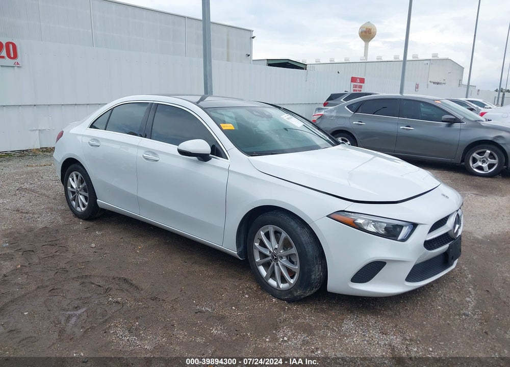 2019 MERCEDES-BENZ A 220 VIN: WDD3G4EB4KW022647
