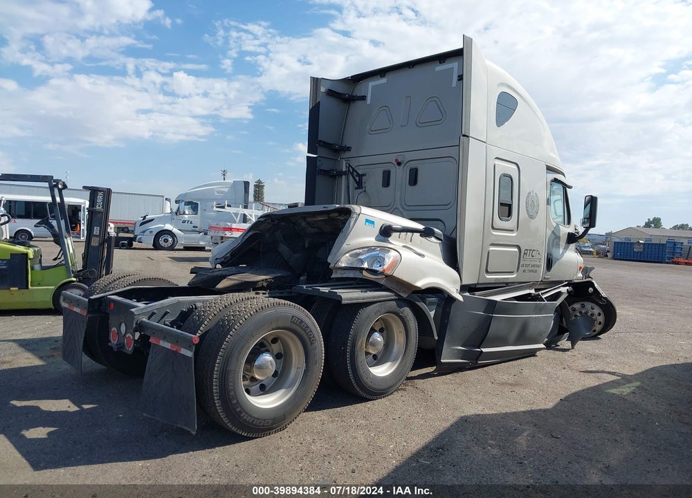 2017 FREIGHTLINER CASCADIA 125 VIN: 3AKJGLDR3HSHT2370