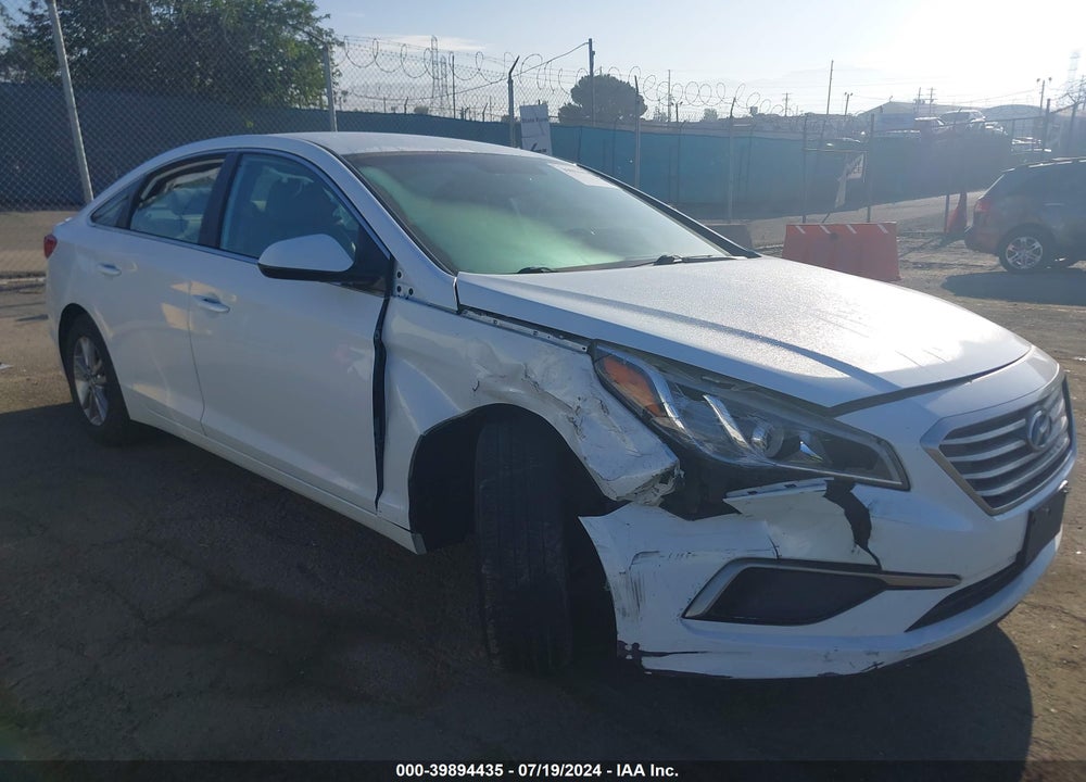 2016 HYUNDAI SONATA SE VIN: 5NPE24AF8GH376680