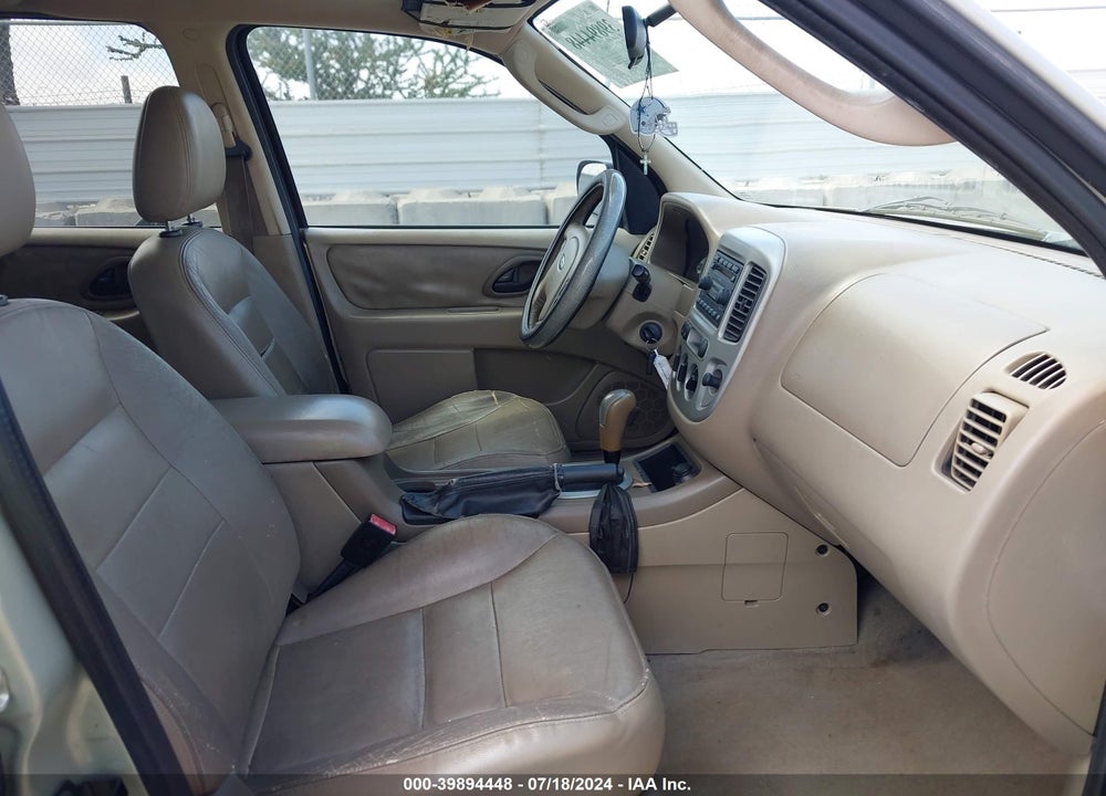 2005 FORD ESCAPE XLT VIN: 1FMYU03175KE24374