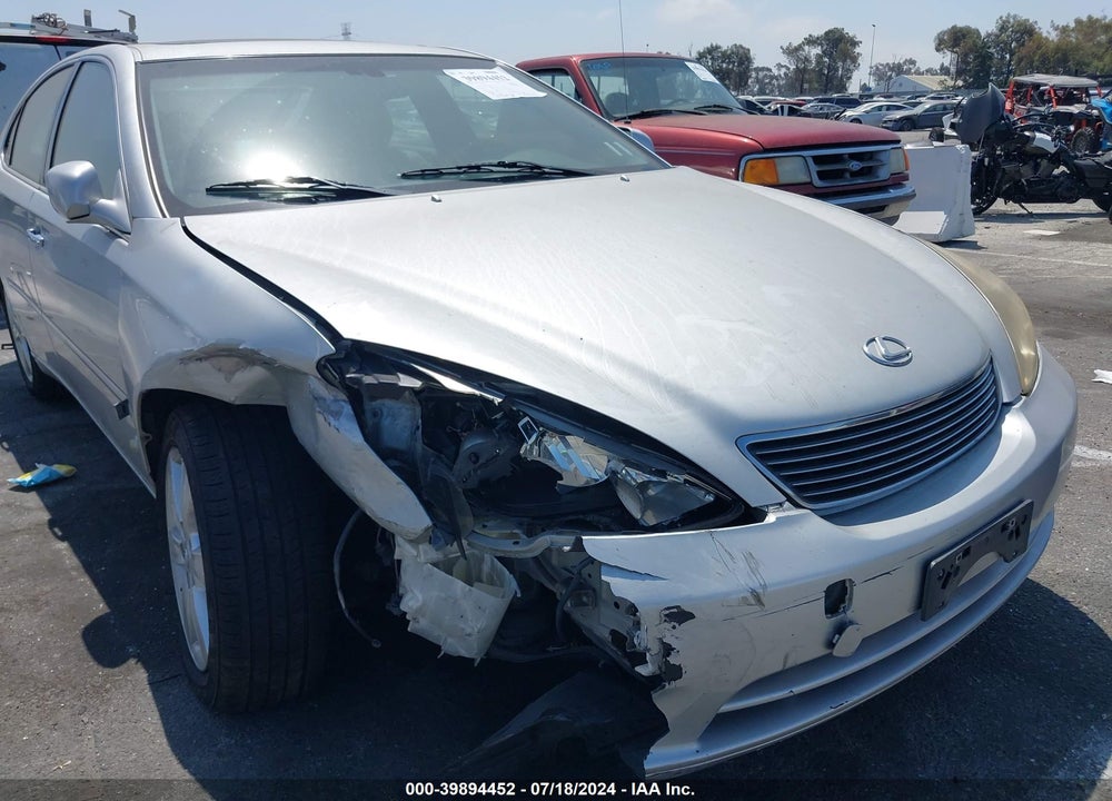 2005 LEXUS ES 330 VIN: JTHBA30G755118415