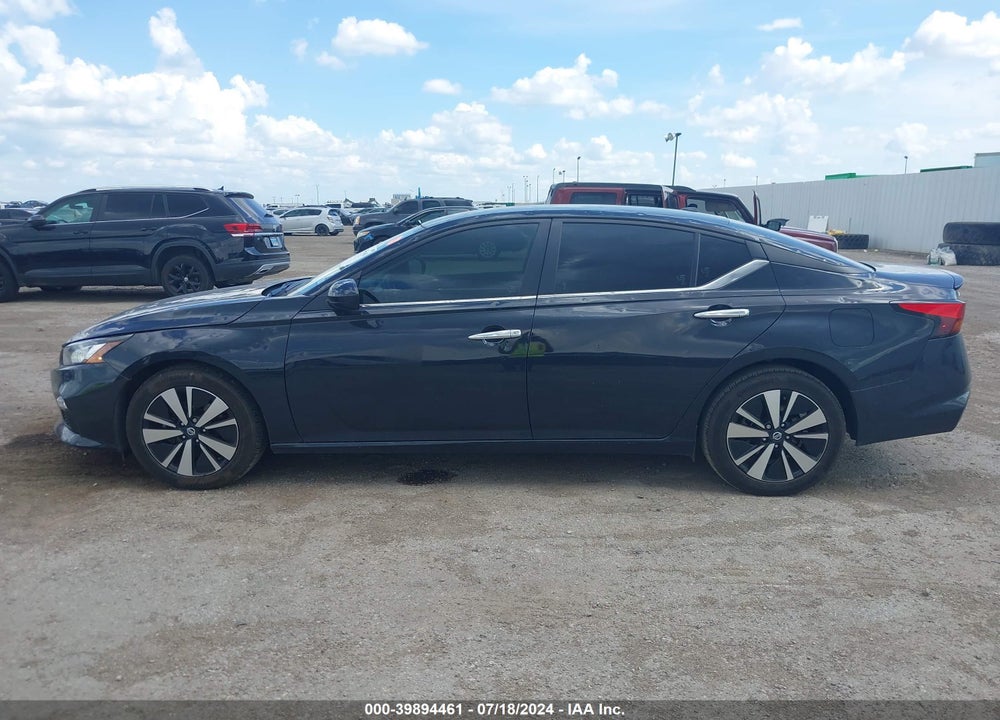 2022 NISSAN ALTIMA SV FWD VIN: 1N4BL4DVXNN402153