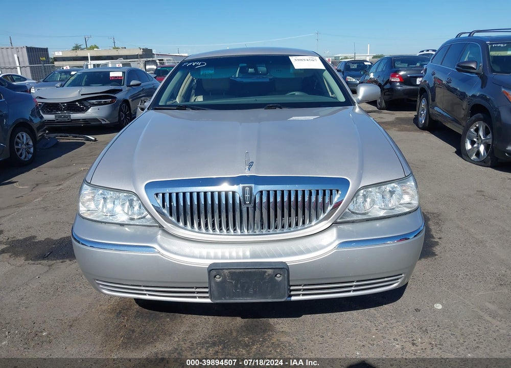 2011 LINCOLN TOWN CAR SIGNATURE LIMITED VIN: 2LNBL8CV5BX760964