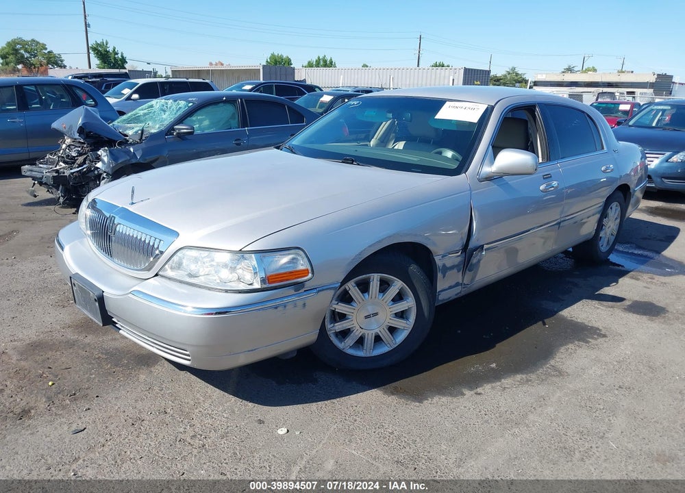 2011 LINCOLN TOWN CAR SIGNATURE LIMITED VIN: 2LNBL8CV5BX760964