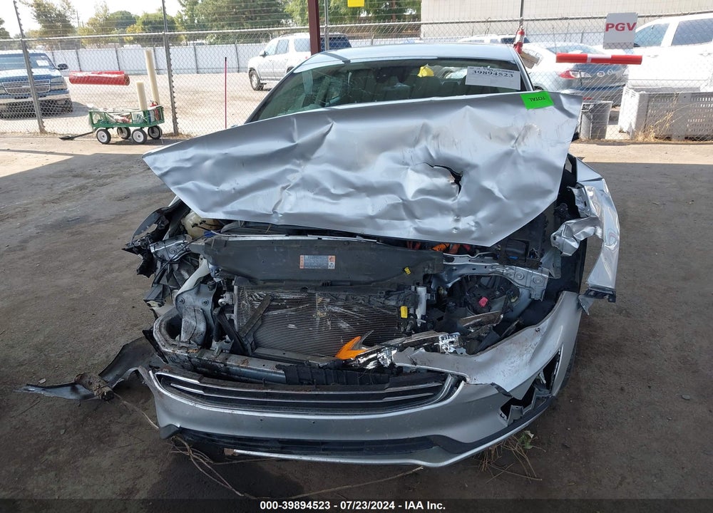 2019 FORD FUSION HYBRID SE VIN: 3FA6P0LUXKR256630