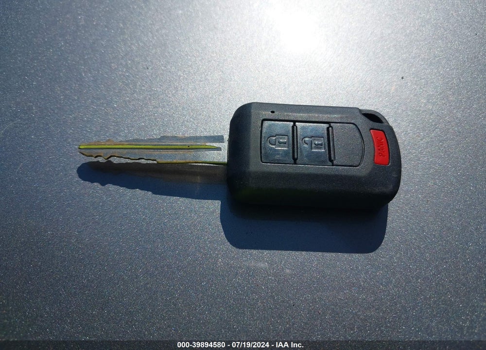 2018 MITSUBISHI MIRAGE G4 ES VIN: ML32F3FJ0JHF02489
