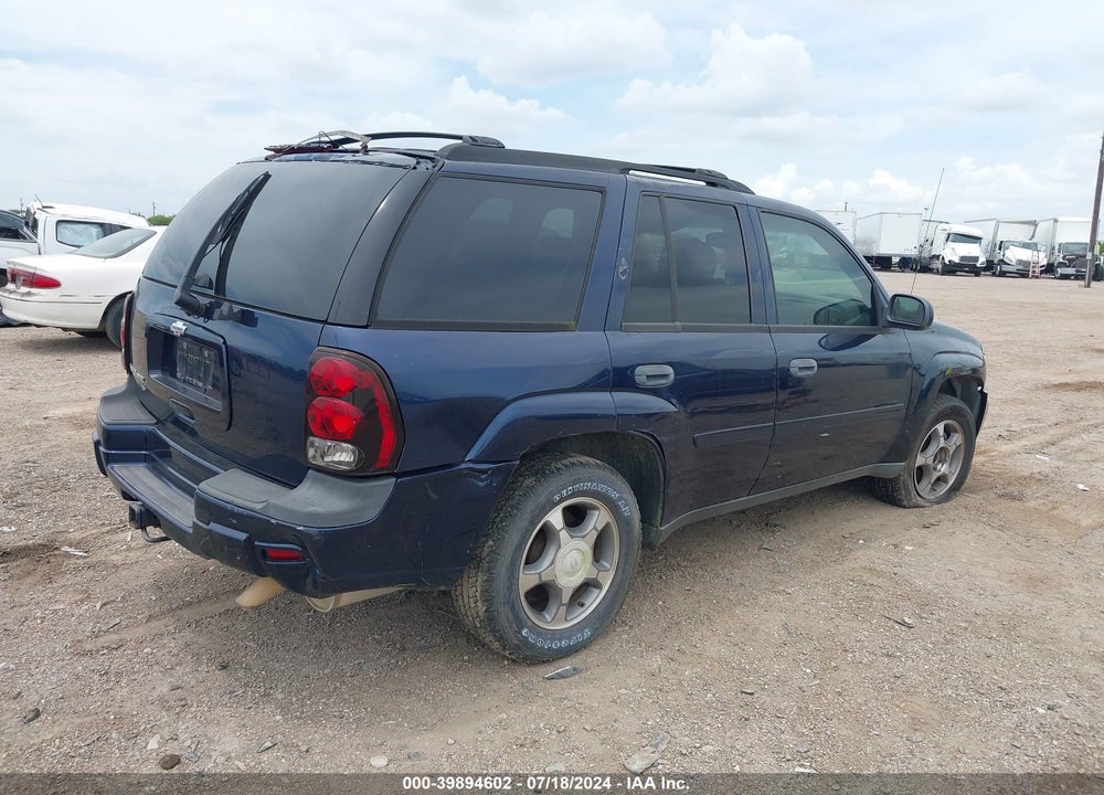2007 CHEVROLET TRAILBLAZER LS VIN: 1GNDS13S172300585