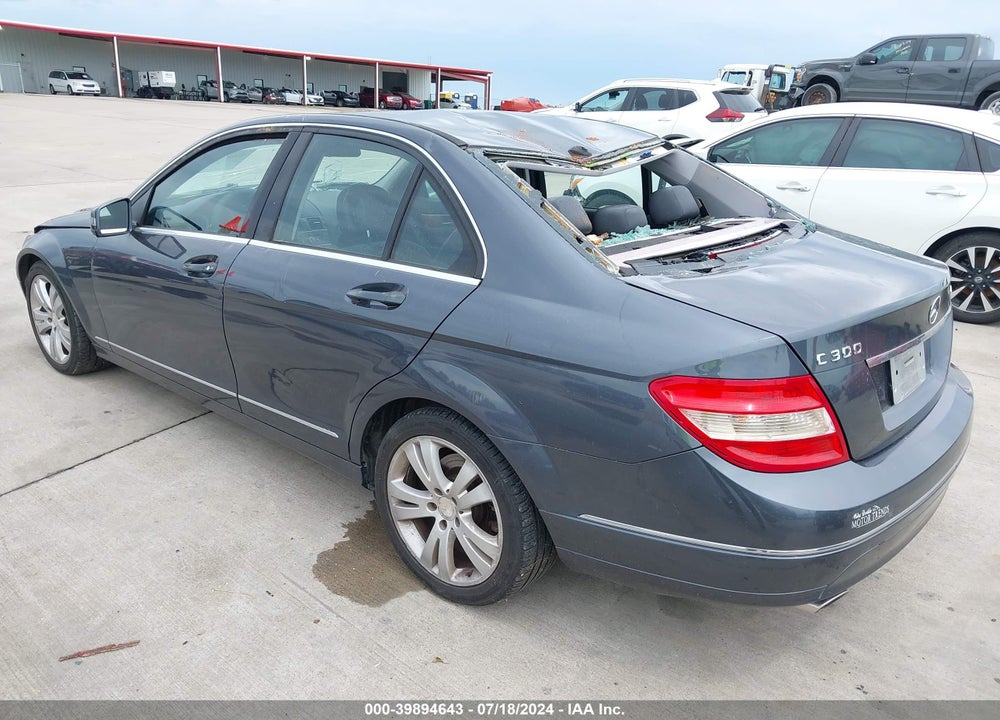 2011 MERCEDES-BENZ C 300 LUXURY 4MATIC/SPORT 4MATIC VIN: WDDGF8BB5BR166223
