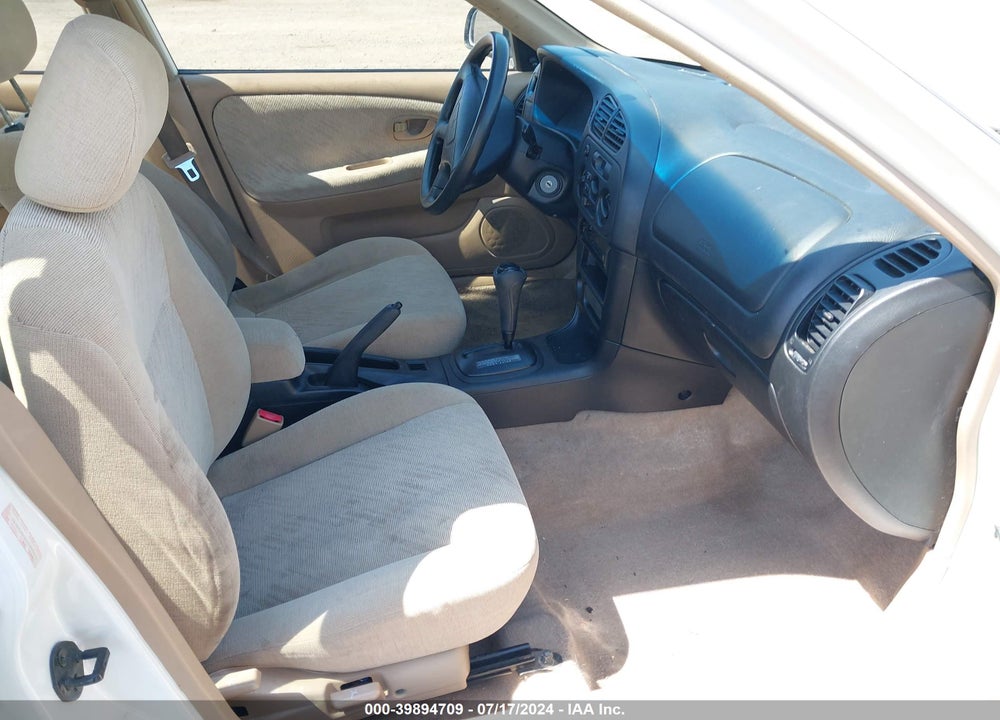 2001 MITSUBISHI MIRAGE ES VIN: JA3AY26C61U002435