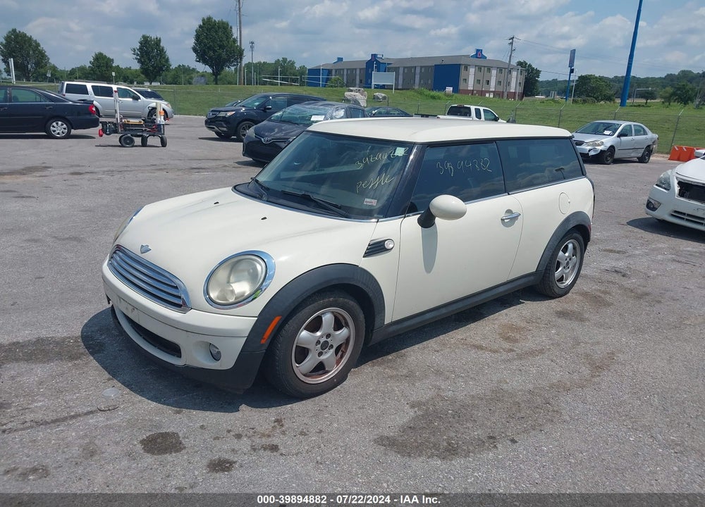 2008 MINI COOPER CLUBMAN VIN: WMWML33528TN68422