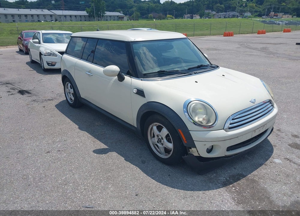 2008 MINI COOPER CLUBMAN VIN: WMWML33528TN68422