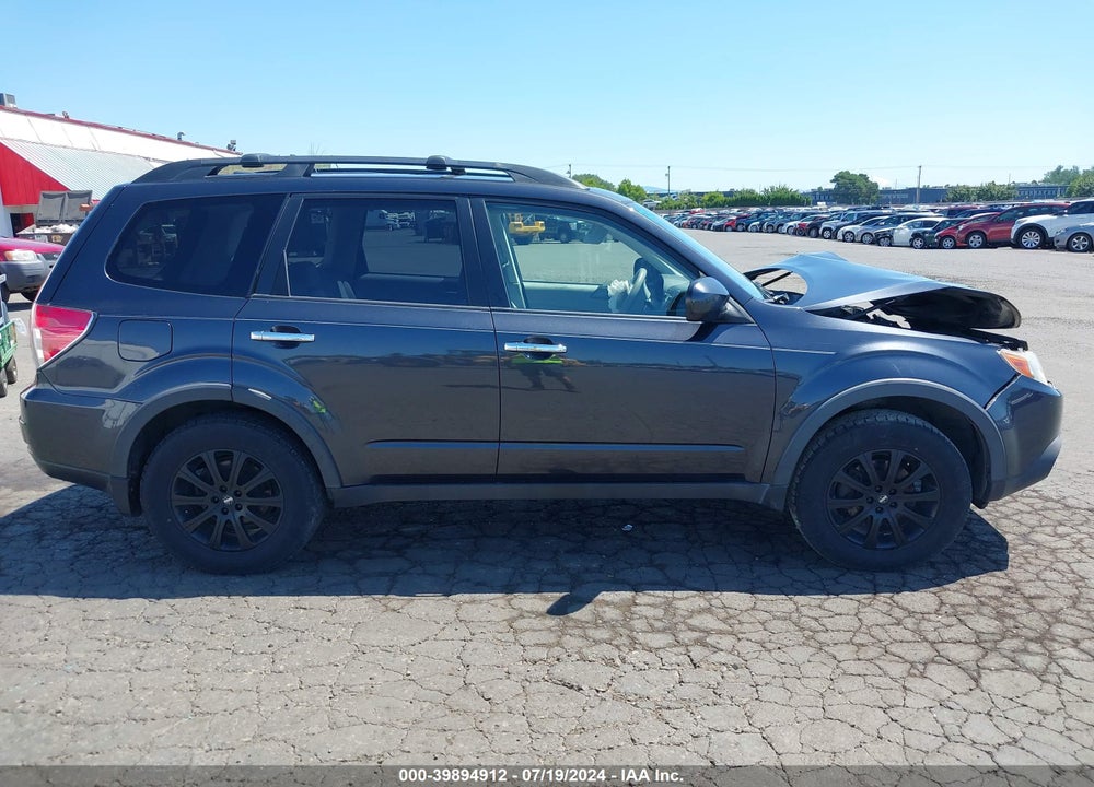 2011 SUBARU FORESTER 2.5X PREMIUM VIN: JF2SHADC3BH752924