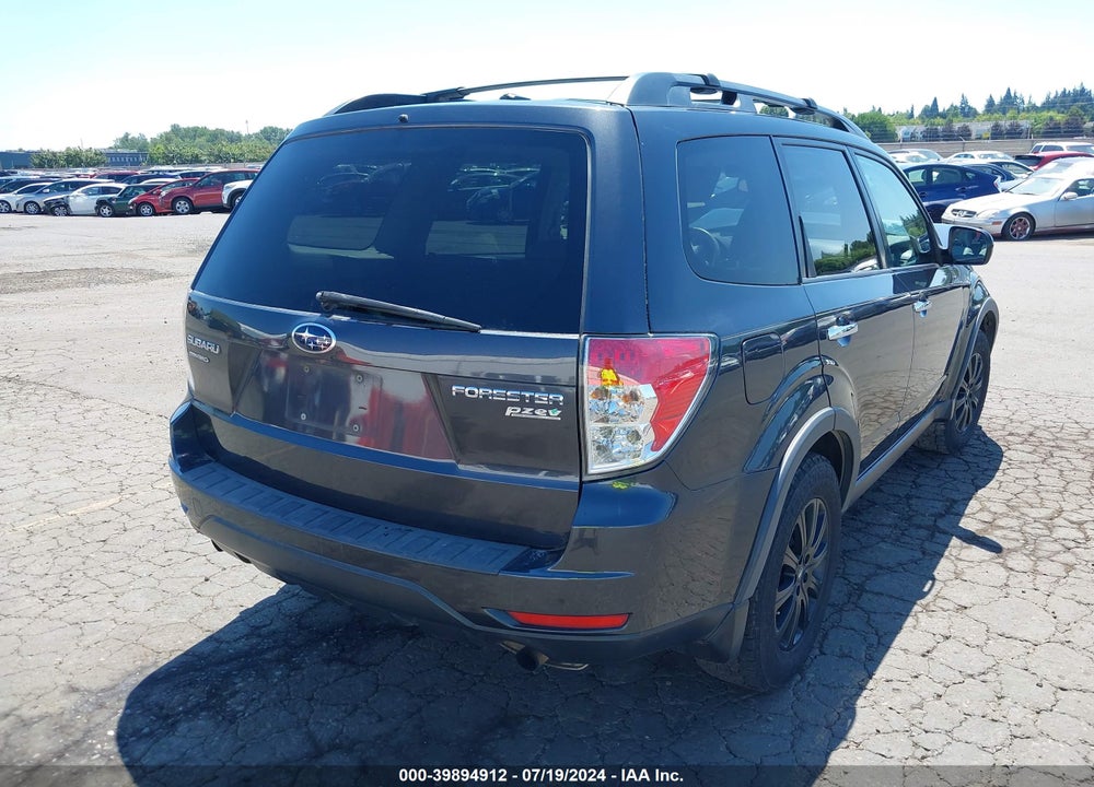 2011 SUBARU FORESTER 2.5X PREMIUM VIN: JF2SHADC3BH752924