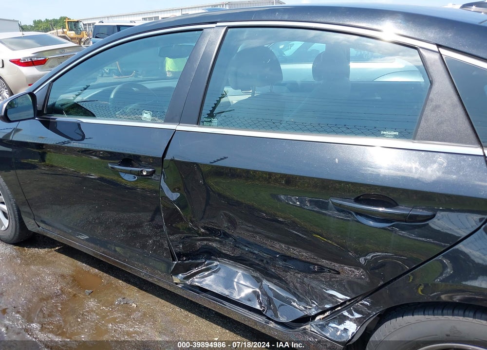 2017 HYUNDAI SONATA SE VIN: 5NPE24AF4HH450601