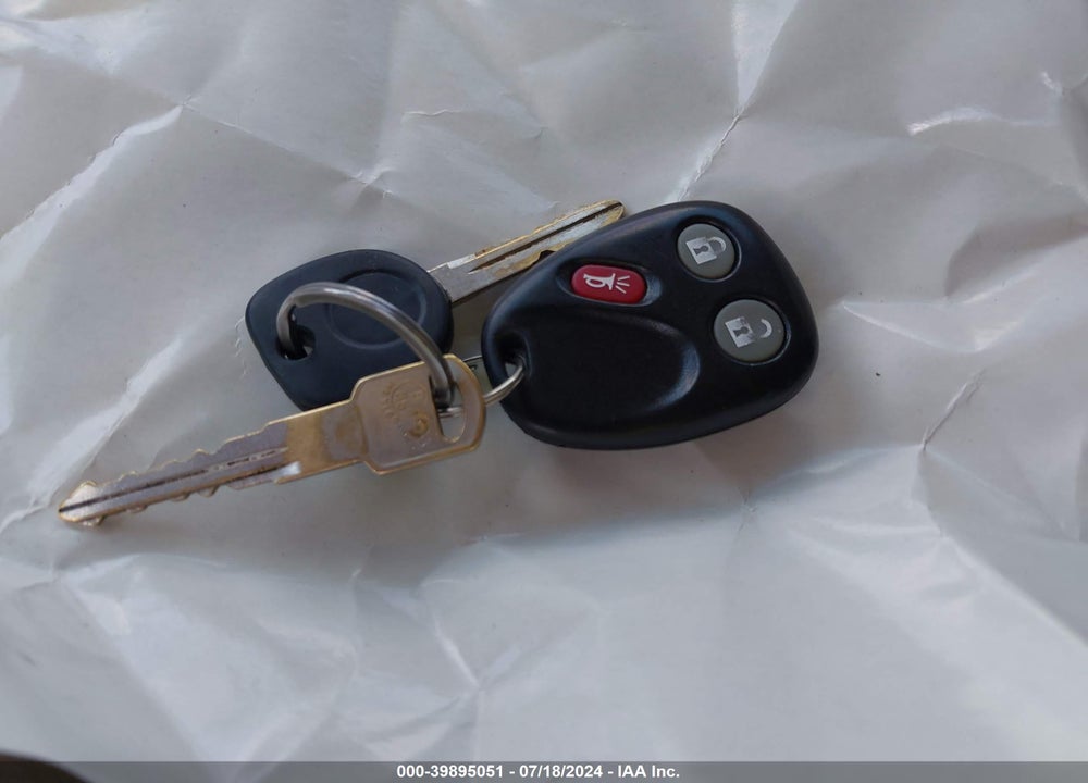 2004 GMC YUKON SLE VIN: 1GKEK13V44R213388