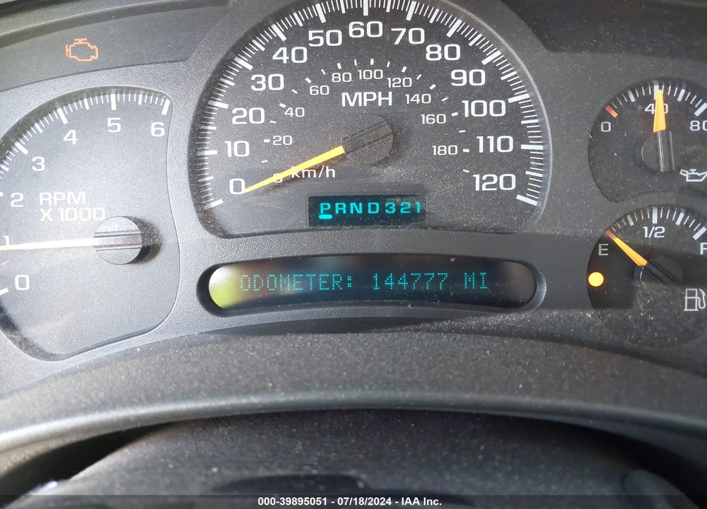 2004 GMC YUKON SLE VIN: 1GKEK13V44R213388
