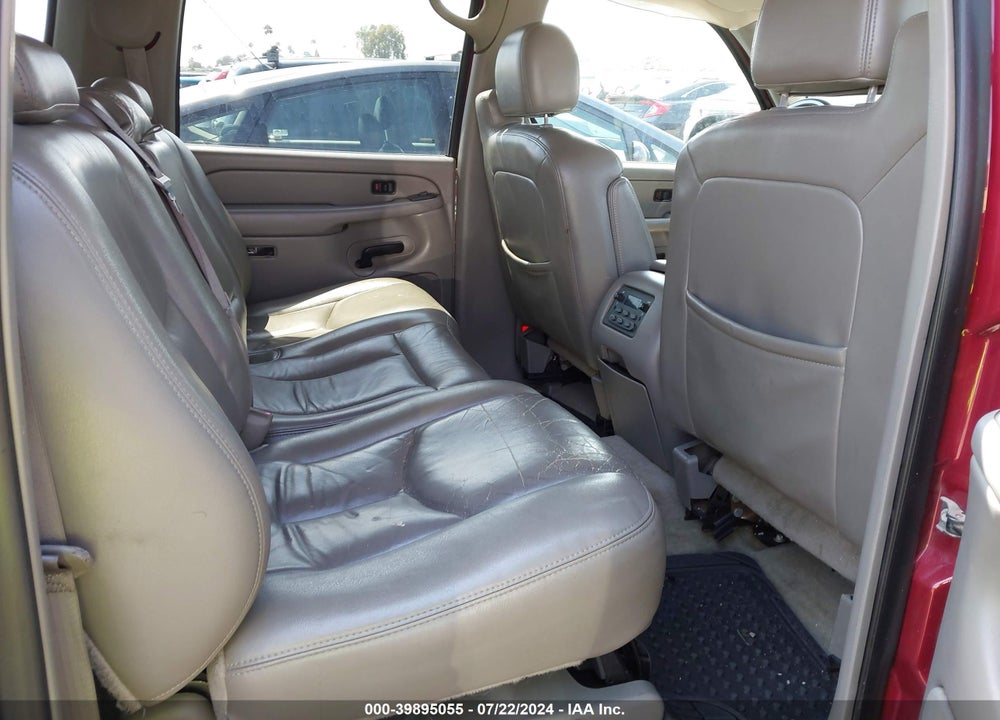 2006 CHEVROLET SUBURBAN 1500 LT VIN: 1GNEC16Z66J171922