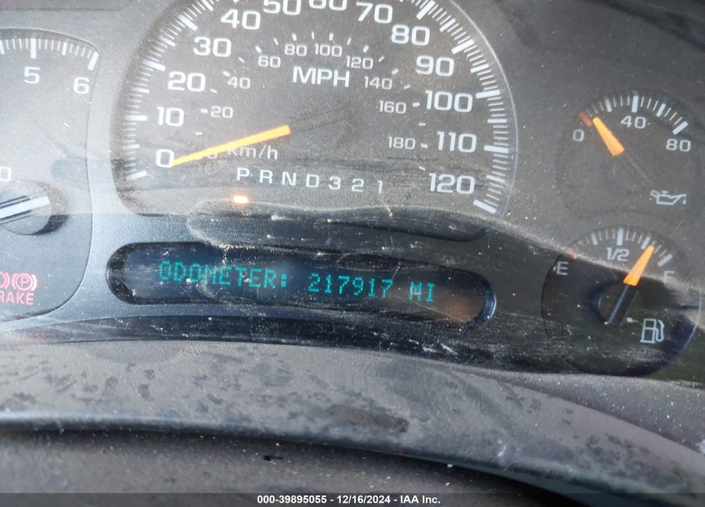 2006 CHEVROLET SUBURBAN 1500 LT VIN: 1GNEC16Z66J171922