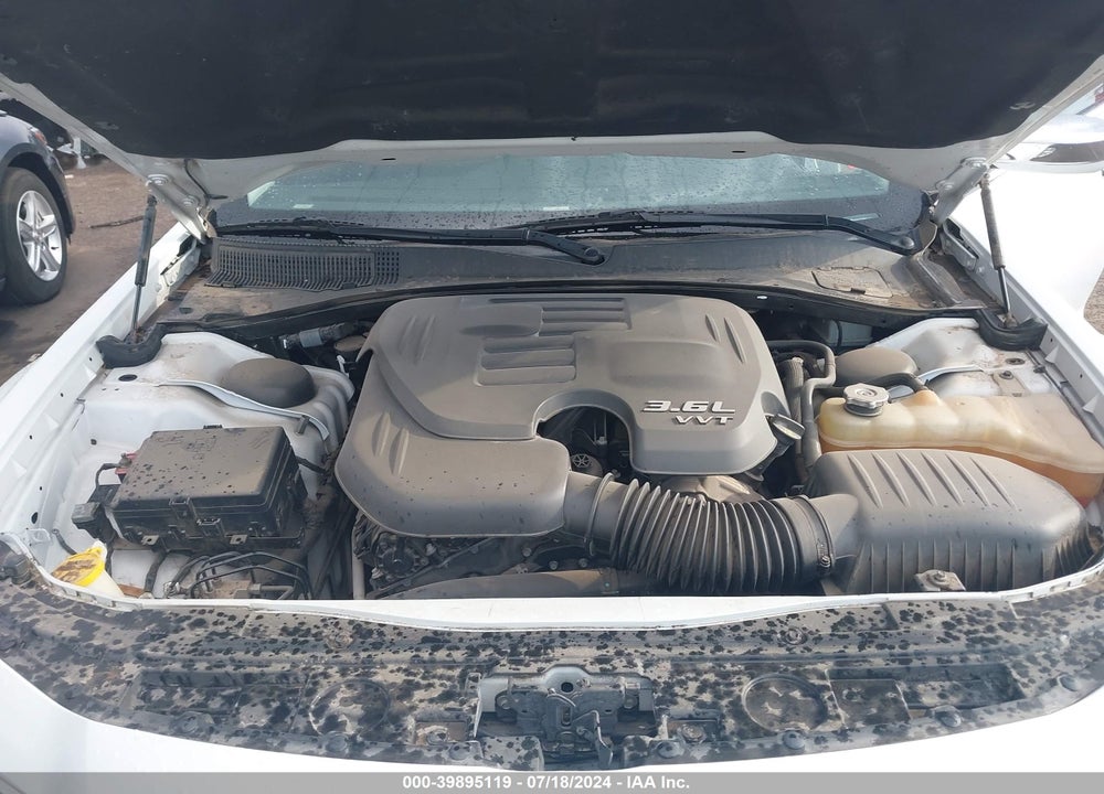 2016 CHRYSLER 300 LIMITED VIN: 2C3CCAAG1GH252372