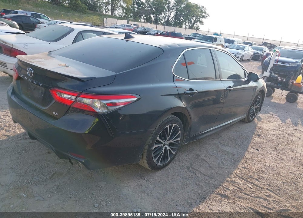 2019 TOYOTA CAMRY SE VIN: 4T1B11HK5KU729605