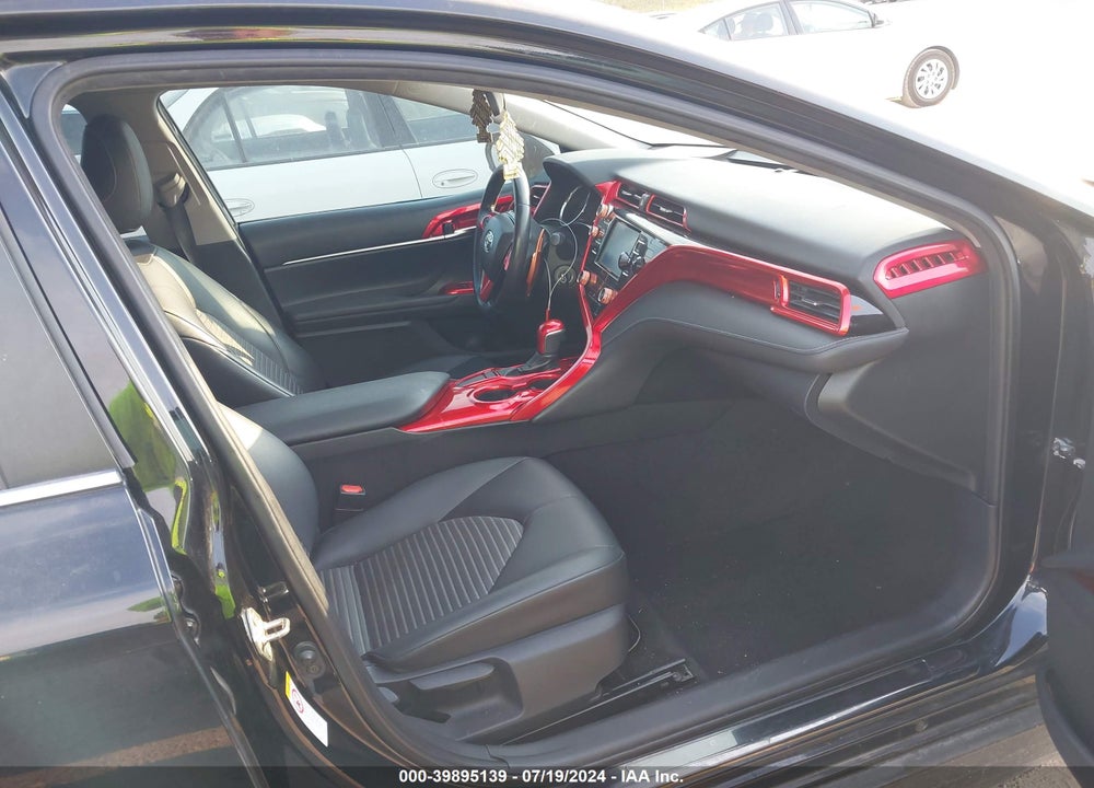 2019 TOYOTA CAMRY SE VIN: 4T1B11HK5KU729605
